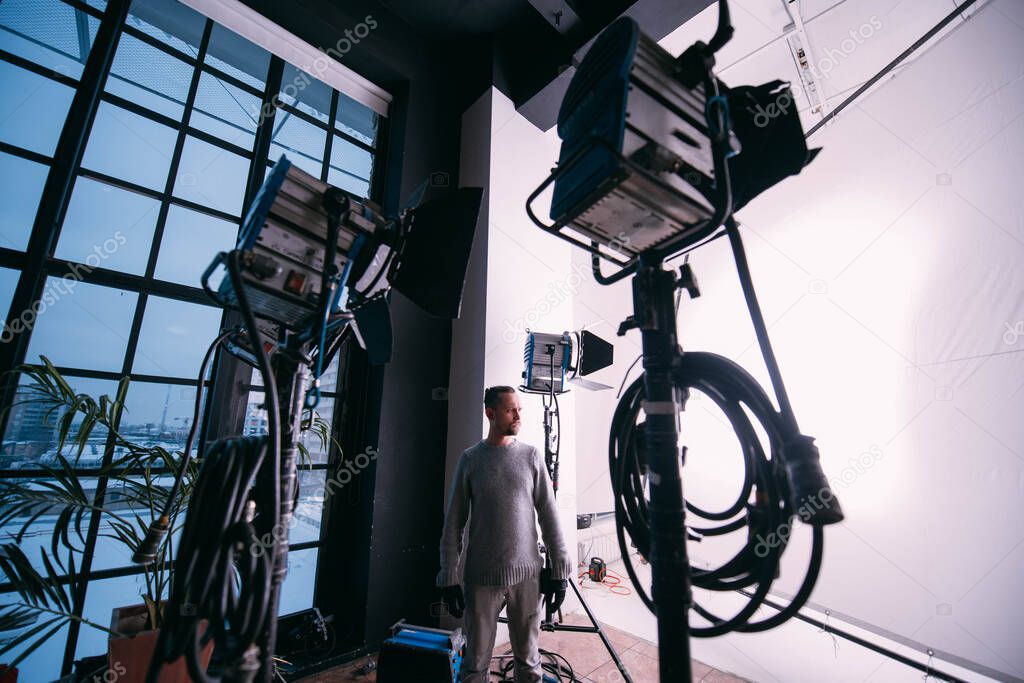 Iluminadores con equipo de iluminación, dispositivos de iluminación en