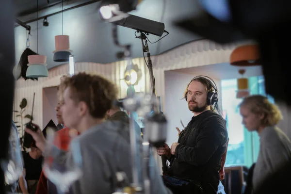 Ingénieur Son Avec Microphone Sur Plateau Ingénieur Son Professionnel Travail — Photo