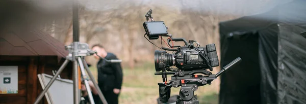 Profesjonalna Kamera Filmowa Wideo Planie Strzelanina Sprzęt Grupa Nowoczesna Technika — Zdjęcie stockowe