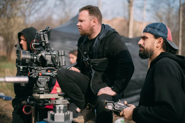 Directeur Photographie Avec Appareil Photo Dans Les Mains Sur Plateau — Photo