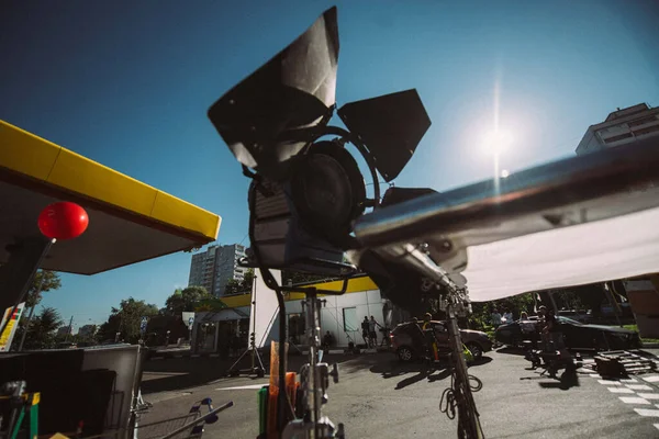 Filmuppsättning Och Teknik För Modern Fotografering Filmteam Belysningsenheter Monitorer Uppspelningar — Stockfoto