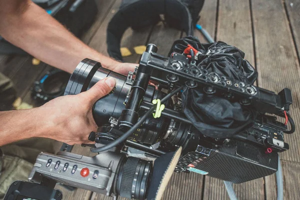 Pellicola Professionale Videocamera Sul Set Turno Tiro Equipaggiamento Gruppo Tecnica — Foto Stock