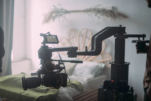 Profesjonalne Kino Kamera Planie Strzelanina Oprawy Oświetleniowe Sprzęt Strzelecki Zespół — Zdjęcie stockowe