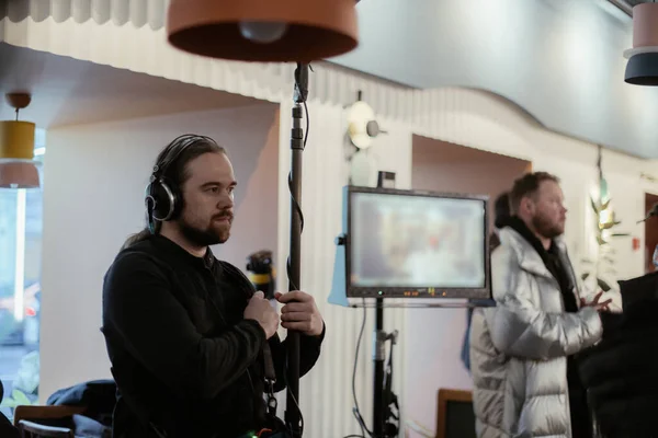 Ingénieur Son Avec Microphone Sur Plateau Ingénieur Son Professionnel Travail — Photo