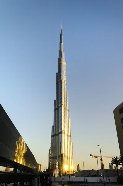 在日落时的 Burj Khaifa 迪拜阿联酋 — 图库照片