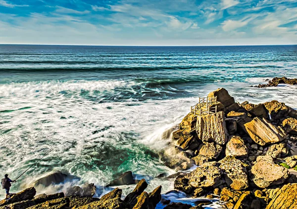Seascape Com Rochas Água Céu Azul Nublado — Fotografia de Stock