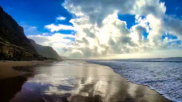 Paysage Marin Avec Ciel Nuageux Reflété Dans Eau Océan — Photo