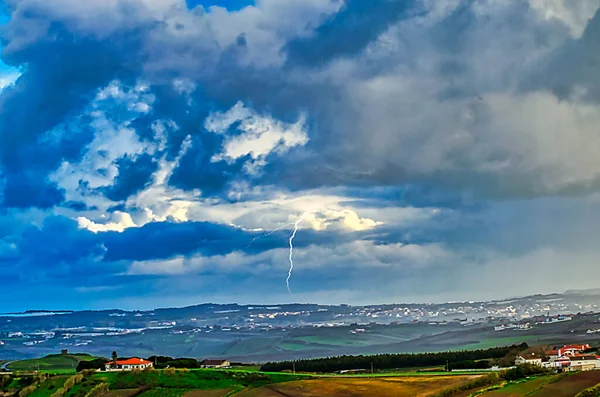 Paisagem Matinal Tempestade Com Nuvens Carregadas Drama — Fotografia de Stock