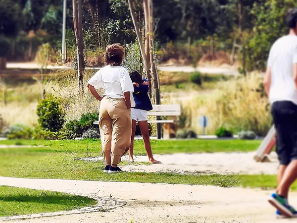 公園で体育活動をする日 — ストック写真