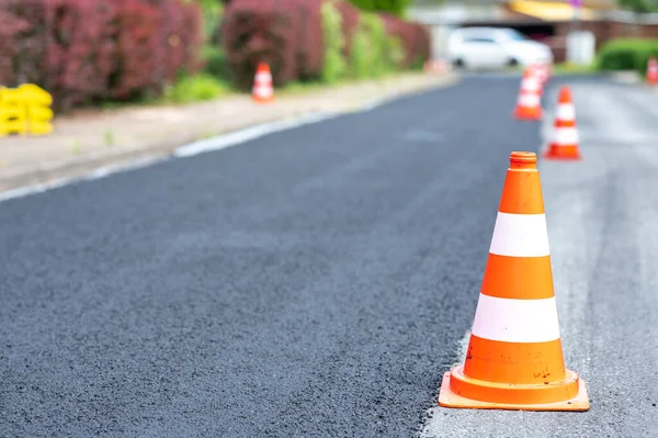 Construction Cones Marking Part Road Layer Fresh Asphalt — Stock Photo, Image