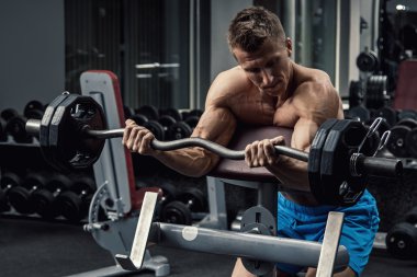 Halterli adam eğitimi 