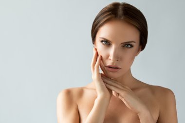 Güzel kadın yüzü