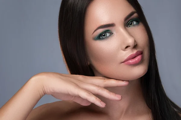 Kvinna med vackra makeup — Stockfoto