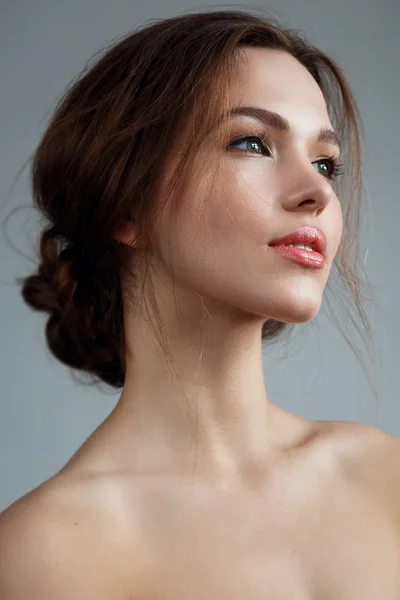 Kobieta z naturalnym makijażem — Zdjęcie stockowe