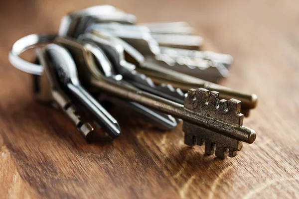 Bündel unterschiedlicher Schlüssel — Stockfoto