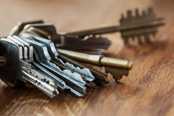 Bündel unterschiedlicher Schlüssel — Stockfoto