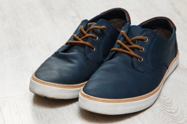 Şık erkek ayakkabıları.