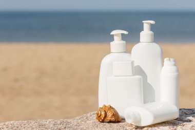 Kozmetik beyaz şişe