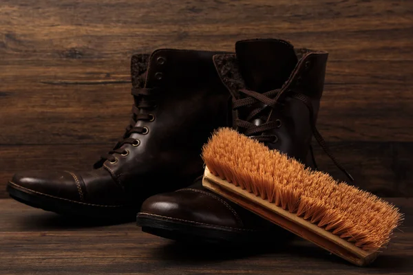 Bottes en brosse et cuir — Photo