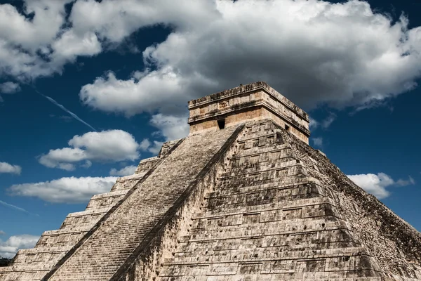 Kukulcan Temple at Chichen Itza — Stock Photo, Image