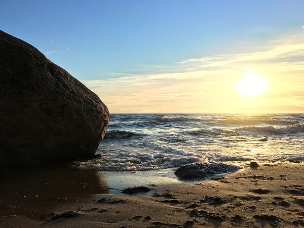 Solnedgång över havet — Stockfoto