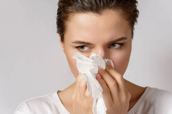 Young Woman Runny Nose Symptom Blowing Paper Tissue — Stock Photo, Image