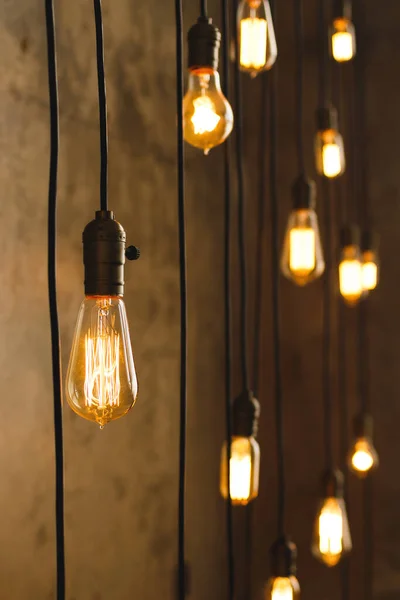 Lot Vintage Filament Light Bulbs Hanging Ceiling — Stock Photo, Image