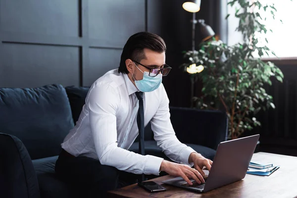 Young Businessman Wearing Prevention Mask His Work Office — Stock Photo, Image