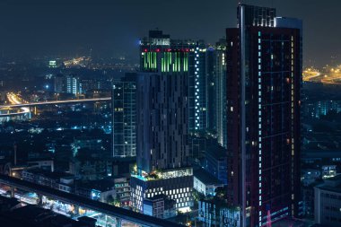 Modern gece manzarası Bangkok şehri