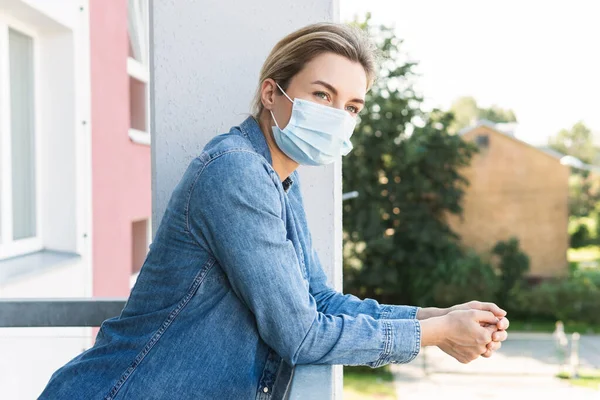 Young Woman Prevention Mask Her Face Balcony — Stock Photo, Image