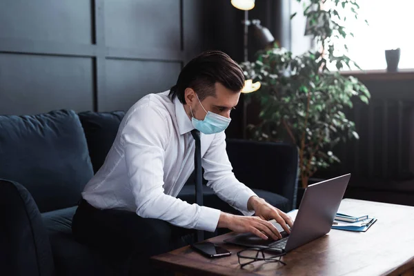 Young Businessman Wearing Prevention Mask His Work Home — Stock Photo, Image