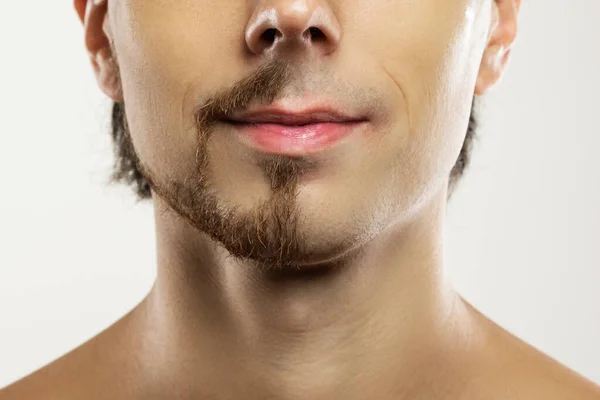 Visage Homme Avec Une Barbe Partiellement Rasée Comparaison Avant Après — Photo