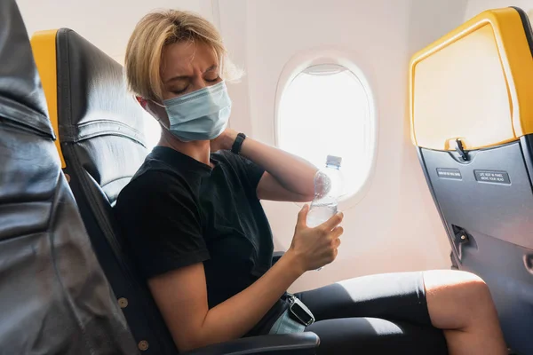 Young Woman Traveler Wearing Prevention Mask Flight Airplane — Stock Photo, Image