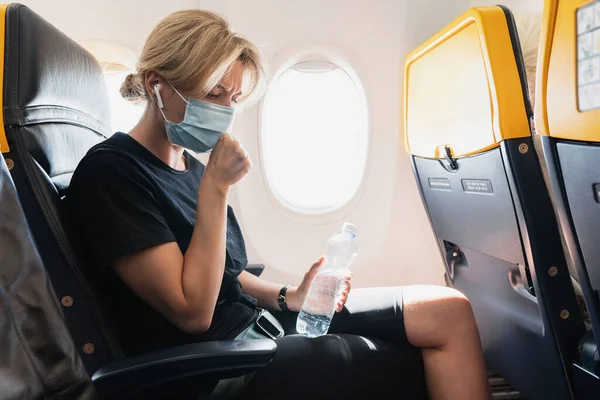 Young Woman Traveler Wearing Prevention Mask Flight Airplane — Stock Photo, Image