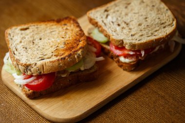 Ev yapımı sandviçler