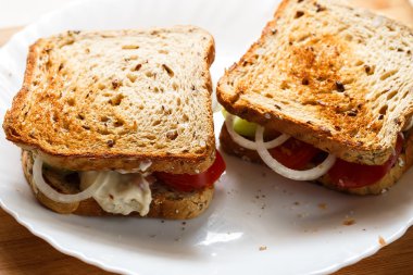 Ev yapımı sandviçler