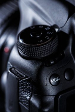 DSLR fotoğraf makinesi yakın çekim