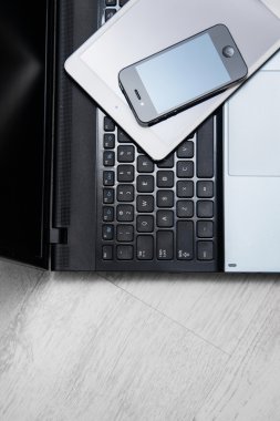 Akıllı telefon, tablet ve dizüstü