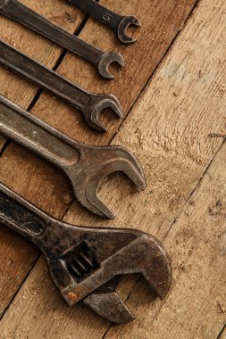 Metalik somun anahtarları