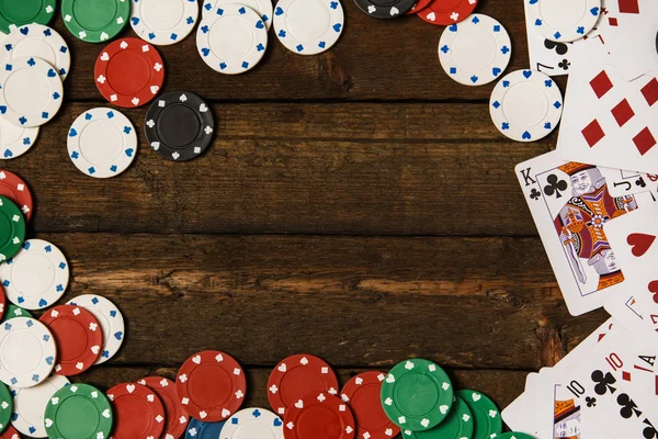 Cartões de poker e fichas — Fotografia de Stock