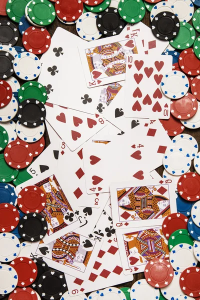 Carte da poker e chips — Foto Stock