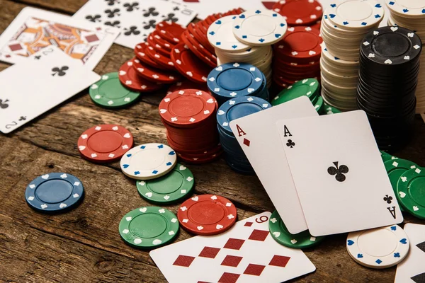 Poker karty a žetony — Stock fotografie