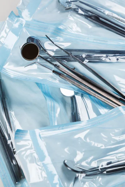 Paket med dentals verktyg — Stockfoto