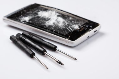 kırık ekran ile Smartphone