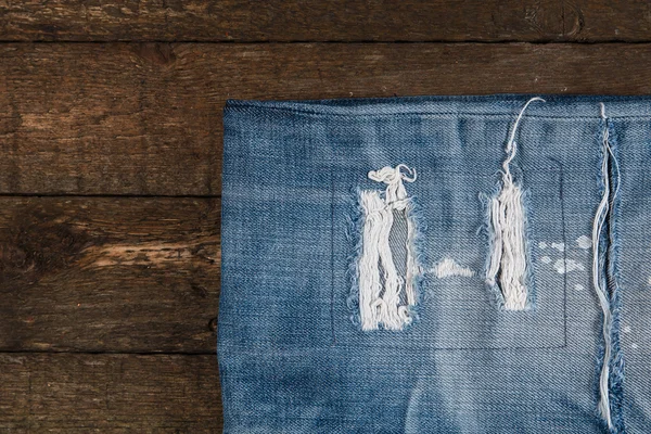 Jeans com furos — Fotografia de Stock