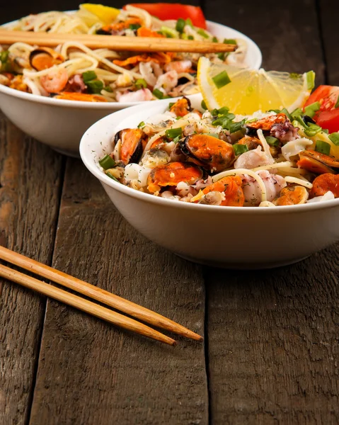 Noodles with seafood — Stock Photo, Image