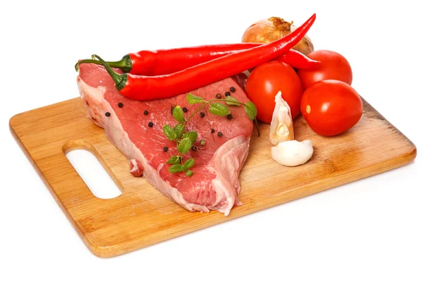 Carne crua e produtos hortícolas — Fotografia de Stock