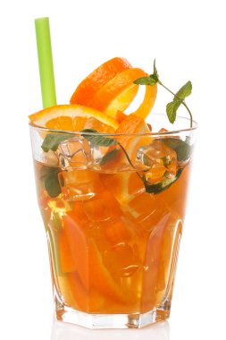 portakal ve nane ile limonata yenileniyor