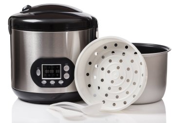 multicooker üzerinde beyaz artalan