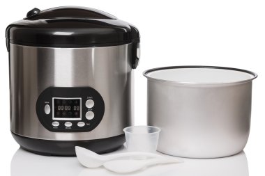 multicooker üzerinde beyaz artalan